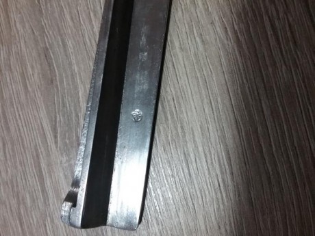 Pues se cambian por peines de dos pestañas (Oviedo 8x57) ,por puntas 9c de 90 ó 95gr fmj ,o por accesorios 01