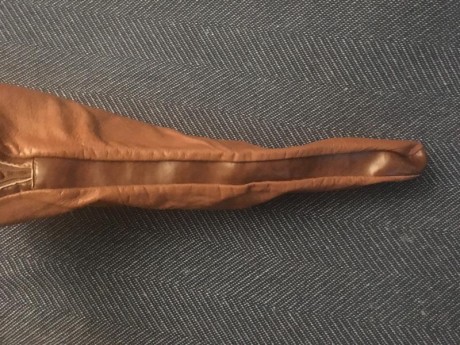 Vendo funda para pistola de libre ,usada en un par de ocasiones
 esta practicamente nueva, si no es de 01
