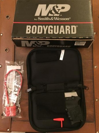 Hola,, 
SÓLO EL ARMA tal como se sirve de nueva con funda, caja y candado 390€..... REBAJADA A 350 €. 70