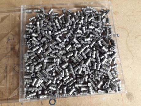 Buenas compañeros.

Por dejar de tirar con este calibre, vendo 1000un de puntas wc del calibre 32 100gr. 00