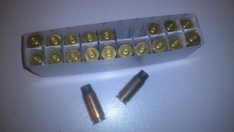 Vendo 320 vainas con un solo disparo del calibre 7,92x33 kurz marca Prvi Partizan
precio 130 euros puestas 01