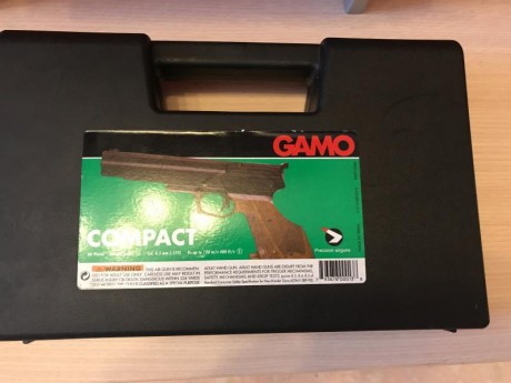 Vendo Gamo Compact, nueva, prácticamente sin uso, en caja original y con tarjeta de armas, precio 140 02