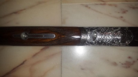 Vuelvo a poner a la venta a petición de un familiar una escopeta superpuesta marca felix sarasqueta ,calibre 12