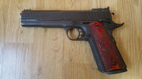 Hola.

Por abandono de la modalidad, un compañero vende su STI SPARTAN V monohilera del 9Pb. (M1911-A1FS)

Variante 01