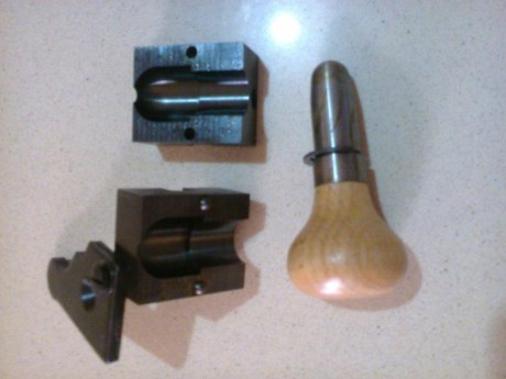 Vendo Molde LYMAN para escopeta calibre 12.
Estado: NUEVO sin haberse usado nunca.
Precio fijo: 75 € con 00