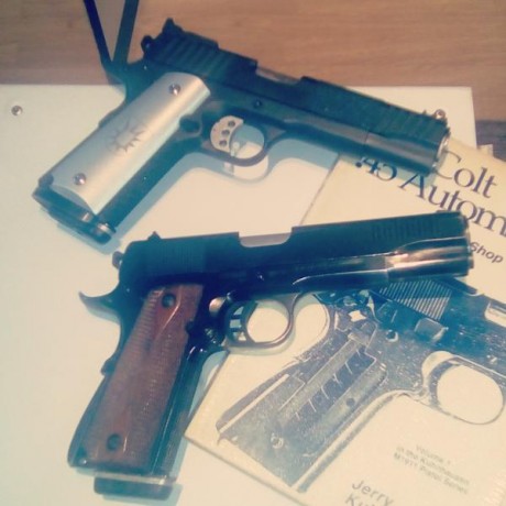 Hola, compro pistola 1911 calibre 45 monohilera. 40