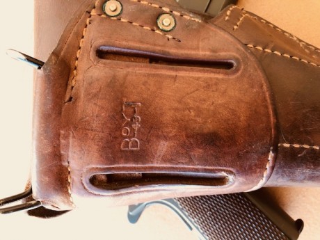 Vendo esta preciosa funda ORIGINAL fabricada en el año 1943, (en plena WWII) por el contratista BoyT, 21