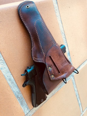Vendo esta preciosa funda ORIGINAL fabricada en el año 1943, (en plena WWII) por el contratista BoyT, 20