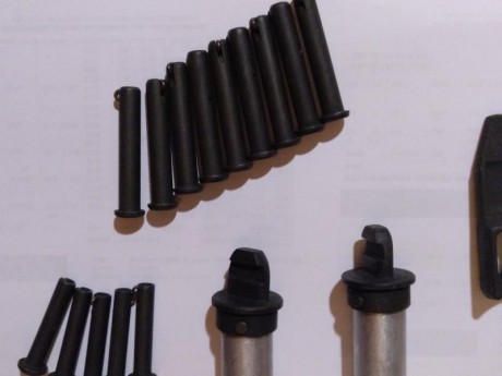 Vendo 2 cápsulas de limpieza originales de CETME C a 15€ la unidad y pasadores largos y cortos a 3€ la 01