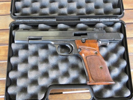 Pues vendo mi pistola S&W MOD. 41 en muy buen estado soy el segundo y afortunado propietario el arma 12