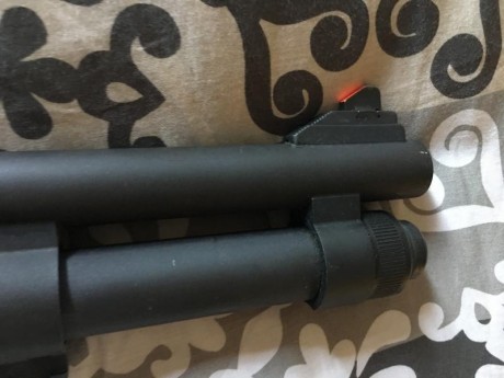 Saludos gente del foro, vendo mi Mossberg 590 calibre 12 y 12 magnum, de ocho cartuchos más uno , totalmente 01