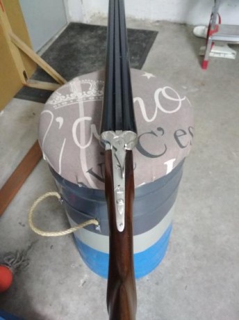Ola amigos otra vez estoy por aquí en este caso con la escopeta de mi abuelo que me dio este verano he 122