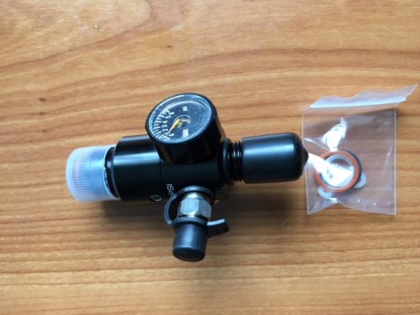 Vendo este regulador a estrenar. Incluye juntas toricas de repuesto.
Presion maxima de entrada 4500psi/300b, 02