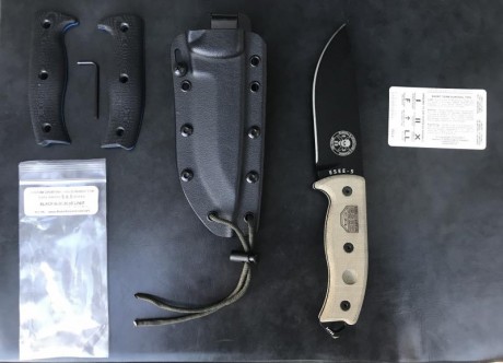 Vendo cuchillo ESEE-5 con filo liso, viene con cachas de canvas micarta verde, a parte regalo cachas de 20
