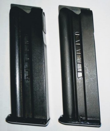 Vendo  dos cargadores  para la carabina  Anschutz 520  del calibre 22 Lr:

-  no valen para la 525  porque 11