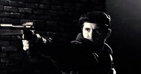 Compañeros,

En vista de las ganas de algunos (Elcafe, Wilcow, Vrakk, etc) por adivinar armas de películas 130