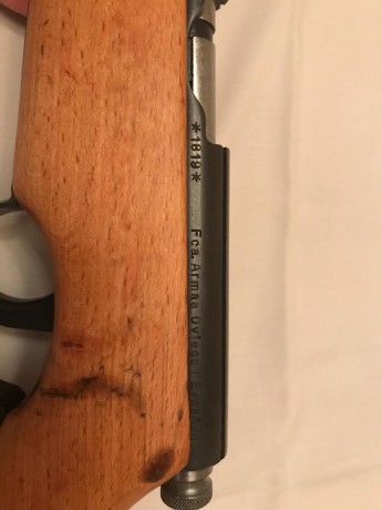 Compañero del club me ha pedido que le ponga a la venta una carabina monotiro fabricada en Oviedo. Miras 12