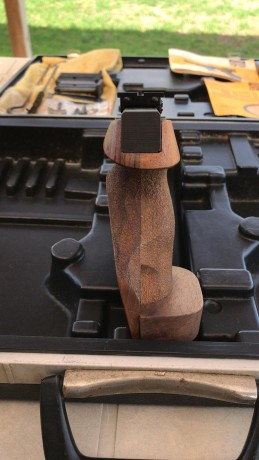 Hola amigos foreros,

Os ofrezco una bonita Walther GSP como nueva. Maletín original, los 2 cargadores, 11