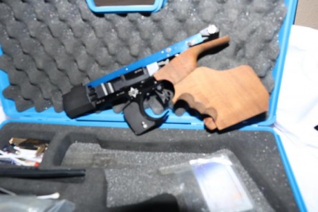 Vendo pistola Match Guns MG2E, calibre 22 para competir a 25 m, en perfecto estado de conservación como 00