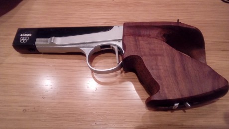 Pues eso un compañero club me ha pedido que le ponga en este foro una pistola Pardini del 32 electrónica 31