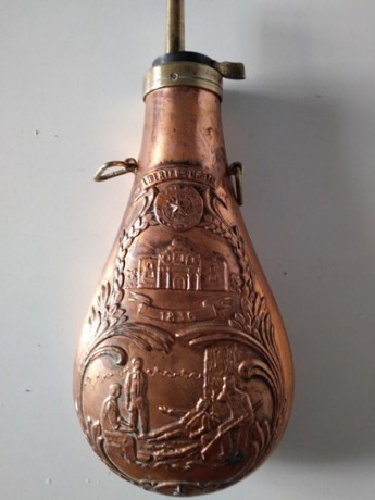  Polvorera fabricada a mediados de los 60 muy bien conservada, realizada con piezas de bronce y cobre 10