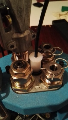 S i quieres cargar y asegurarte que todas las vainas tienen polvora, entonces te hace falta este kit de 41