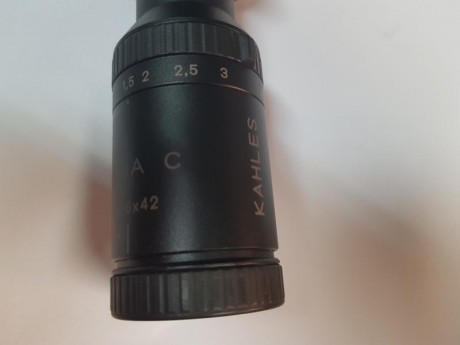 Se vende visor KAHLES HELIA C. Procedente de exposición de armería. Jamas usado. De 1, 5 - 6 × 42. Con 30