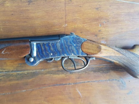 Se vende superpuesta del 410 marca El chimbo. Se admiten ofertas. Lleva recamara de 76, magnum. Cañones 42