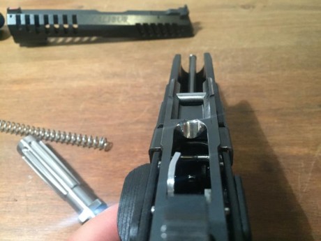 Hola compañeros!
Voy a cambiar de modalidad y prefiero venderla antes de que acumule polvo en casa.
Pistola 00