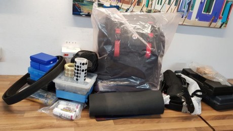 Hola Vendo un pack con una STI Edge del 40 con 6 cargadores.

Ademas incluyo:
-Un cinturón de doble alfa 01