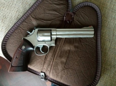 Hola compañeros, pues lo dicho vendo revólver Smith and Wesson 686-3 de 6 pulgadas calibre 357 Magnum 01
