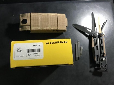 Buenos días, vendo Leatherman Mut, modelo black (alicates en negro), tiene una semana de uso, tras eso 02