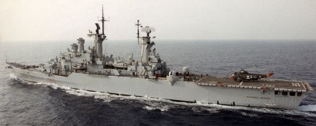Nunca se fabricaron los "cruceros portaaviones", pero en el caso que si existiesen, no serian 50