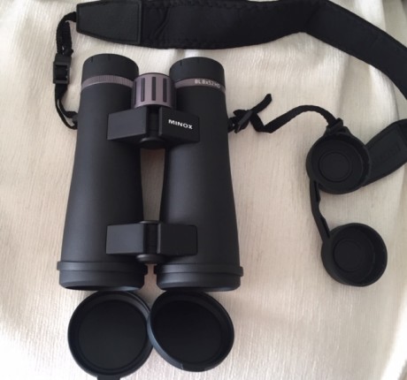 Se ofrecen prismáticos MINOX 8x52 HD, estado igual que nuevos, con funda, alta resolución. PVP 700€
Se 00