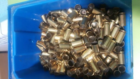 Vendo 500 vainas del 45 acp pasadas por el tumbler casi todas de un disparo ( sin recalibrar ) 50 euros 00