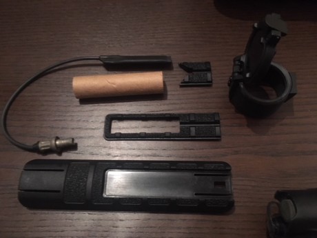 Usada en buen estado
se vende lo que se ve en las fotos
linterna con filtro IR montura arms pulsador sin 11