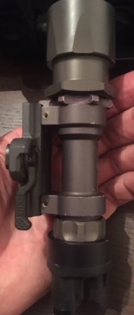 USADA
LO QUE SE VE EN LAS FOTOS
LINTERNA SOPORTE DE FILTRO SIN FILTRO
LUZ LED
DOS BOMBILLAS XENON REPUESTO 00