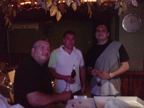 Wenas, el Sr. Kris. servidor y Seollo nos hemos conocio en persona :birra^:  :birra^:  :birra^: , estupendo 122