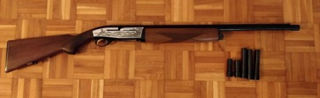 Modelo: SAUT
Longitud del cañón : 61 cm
5 cartuchos de carga.
Bien cuidada.
Polichokes: 
-	1* largo
-	2* 02