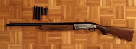 Modelo: SAUT
Longitud del cañón : 61 cm
5 cartuchos de carga.
Bien cuidada.
Polichokes: 
-	1* largo
-	2* 00