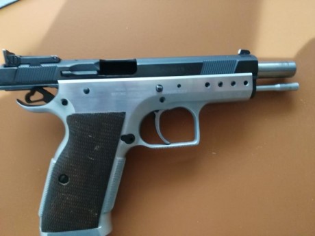 hola cambio tanfoglio limited 9mm por pistola con carro del 22 escucho ofertas con 2 cargadores y maletin 01