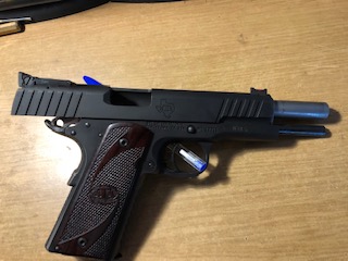VENDO STI TROJAN 5.0 9mm, guiada con la F. Se vende por no usar y pasarme al arma larga , no quiero cambios 00