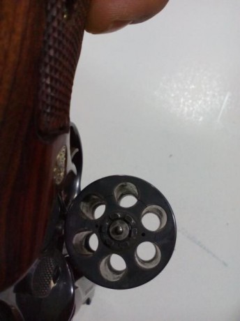 Vendo el que para muchos es el mejor revolver fabricado por la marca americana, aunque cada uno tendrá 01