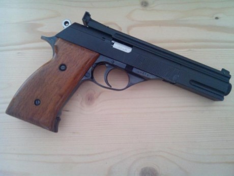 Un compañero de club que no sabe de internet y que deja este deporte me pide que le ponga a la venta su 00