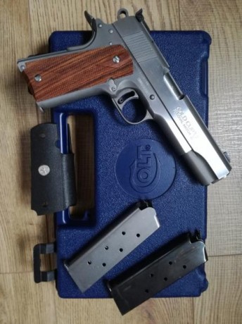 Buenas a todos.
Pongo a la venta esta joya.
COLT GOLD CUP NATIONAL MATCH
Acabado INOX
CAL. 45 ACP
3 cargadores
2 01