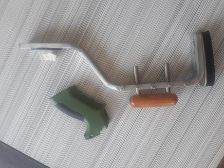 Vendo culata de pistola Onix hecha en aluminio. 
No se ha usado nunca y añado en el precio el mango para 00