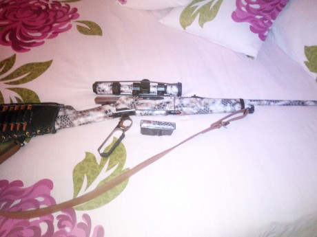 Hola vendo Brorwing BLR calibre 3006 con dos cargadores y maderas con vinilo camuflaje carril weaver y 00