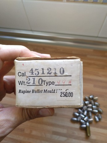 Vendo turquesa francesa marca RAPINE 451210, en perfecto estado ,40€ Toledo-Madrid
para revólveres de 00