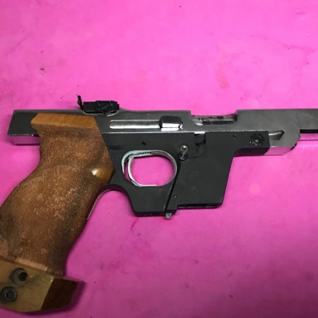 Un compañero del club, pone a la venta pistola Walther gsp  con dos carros  22lr cromado  y 22 corto pavonado 00