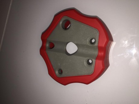 Se vende bloque de armero de goma con agujeros para trabajar con tus botadores y poder sacar los pasadores 12